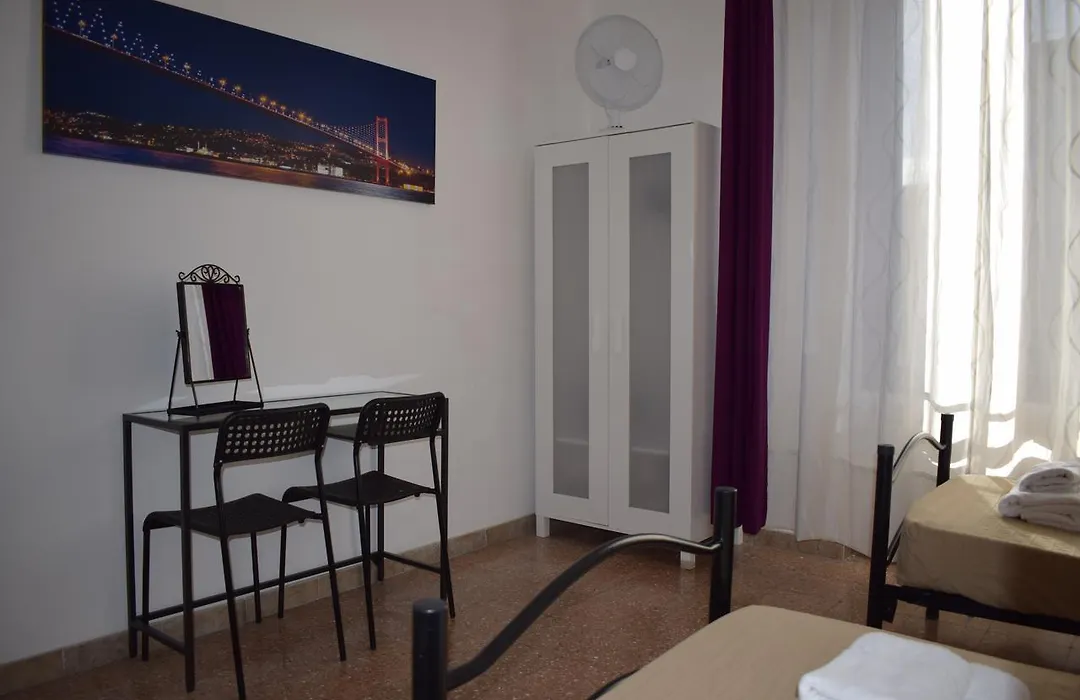 Sandy Hotel-1